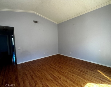 1014 La Costa Drive - Photo Thumbnail 8