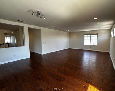 13728 Weeping Willow Court - Photo Thumbnail 21