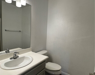 13728 Weeping Willow Court - Photo Thumbnail 9