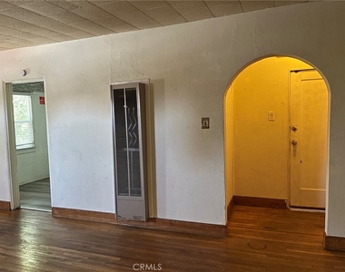 404 N 7th Street - Photo Thumbnail 4