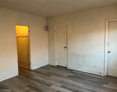 404 N 7th Street - Photo Thumbnail 1