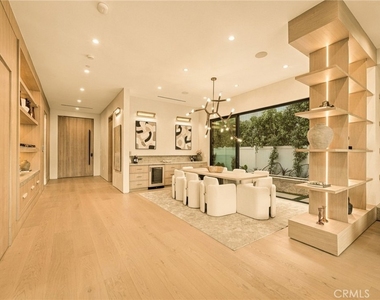 16658 Addison - Photo Thumbnail 5