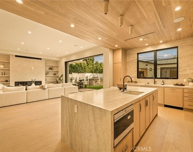 16658 Addison - Photo Thumbnail 11