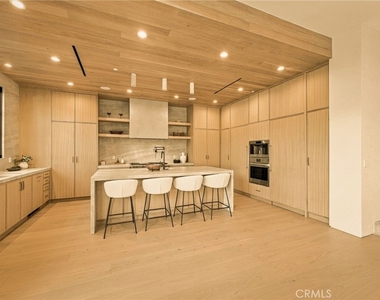 16658 Addison - Photo Thumbnail 9