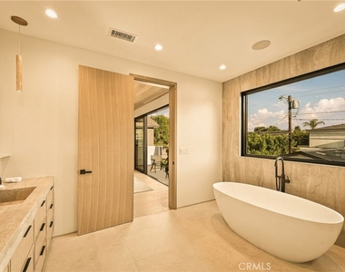 16658 Addison - Photo Thumbnail 41