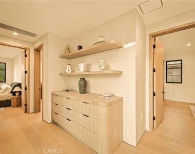 16658 Addison - Photo Thumbnail 24