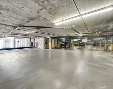4477 Woodman Avenue - Photo Thumbnail 31