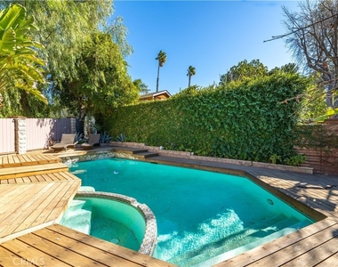22540 Cass Avenue - Photo Thumbnail 28
