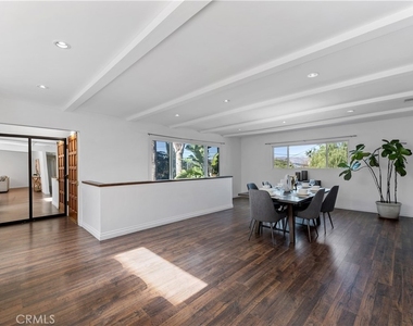 22540 Cass Avenue - Photo Thumbnail 12