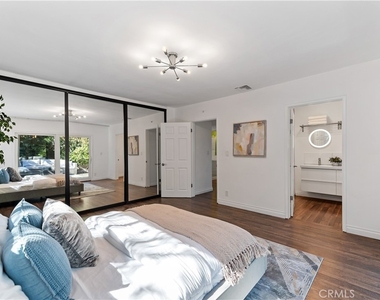 22540 Cass Avenue - Photo Thumbnail 17