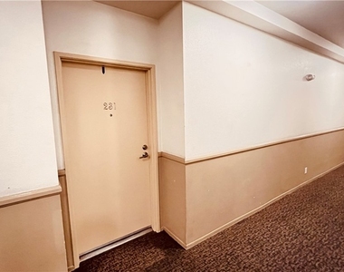 19350 Sherman Way - Photo Thumbnail 4