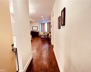 19350 Sherman Way - Photo Thumbnail 5