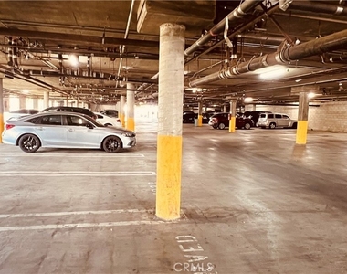 19350 Sherman Way - Photo Thumbnail 27