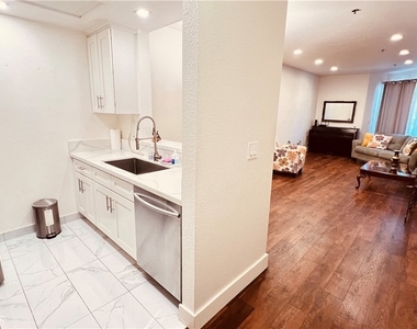 19350 Sherman Way - Photo Thumbnail 6