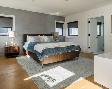 4637 Morella Avenue - Photo Thumbnail 28