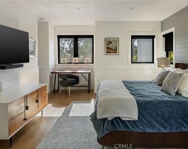 4637 Morella Avenue - Photo Thumbnail 29