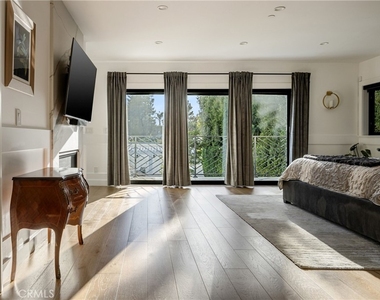 4637 Morella Avenue - Photo Thumbnail 23
