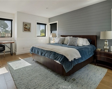 4637 Morella Avenue - Photo Thumbnail 31