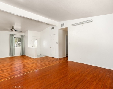 1050 W Avenue J13 - Photo Thumbnail 4