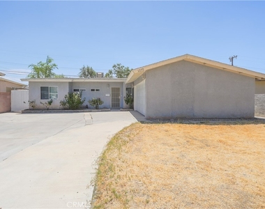 1050 W Avenue J13 - Photo Thumbnail 1