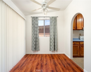 1050 W Avenue J13 - Photo Thumbnail 5