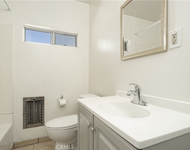 1050 W Avenue J13 - Photo Thumbnail 8