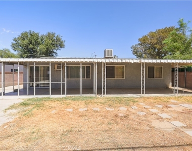 1050 W Avenue J13 - Photo Thumbnail 16