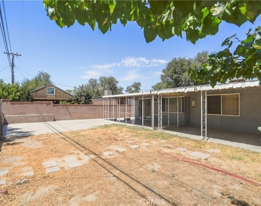 1050 W Avenue J13 - Photo Thumbnail 17