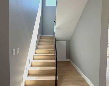 2126 W 238th Street - Photo Thumbnail 8