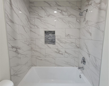 20612 Raymond Avenue - Photo Thumbnail 15