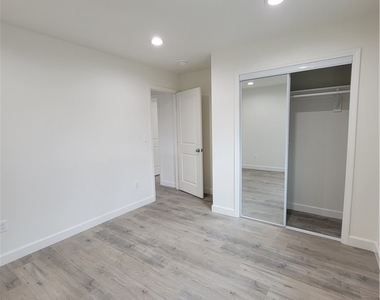 20612 Raymond Avenue - Photo Thumbnail 21