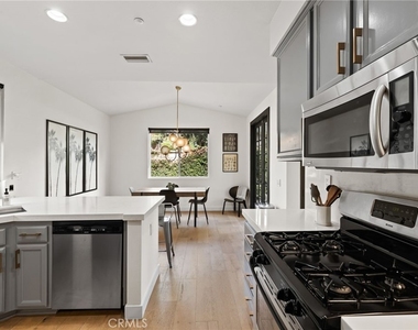 134 Monte Vista Avenue - Photo Thumbnail 14