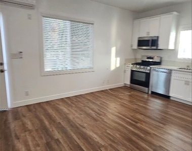 4509 S Kansas Ave - Photo Thumbnail 15