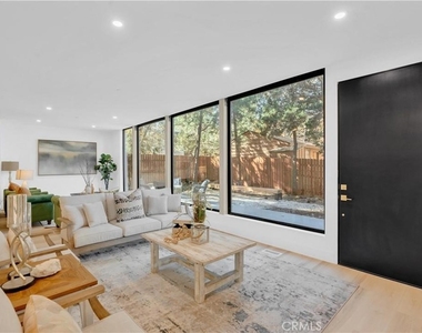 216 Leonard Lane - Photo Thumbnail 3