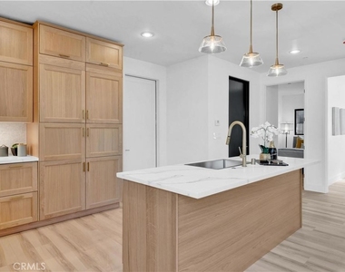 216 Leonard Lane - Photo Thumbnail 15
