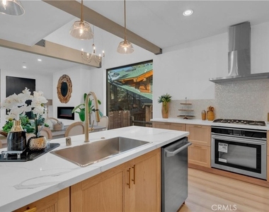 216 Leonard Lane - Photo Thumbnail 12