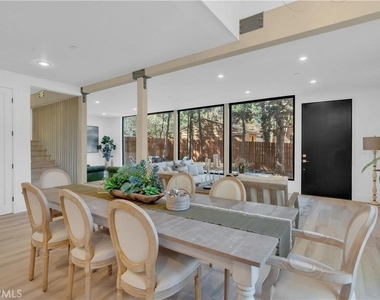 216 Leonard Lane - Photo Thumbnail 9