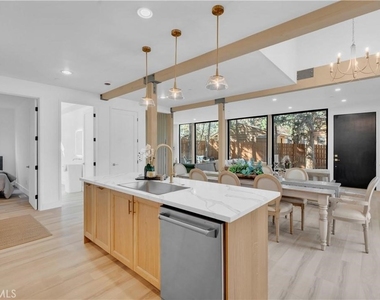 216 Leonard Lane - Photo Thumbnail 14