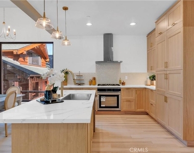 216 Leonard Lane - Photo Thumbnail 11