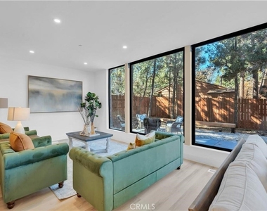 216 Leonard Lane - Photo Thumbnail 7