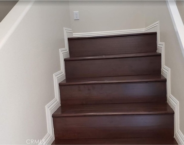 1627 E 88th - Photo Thumbnail 7