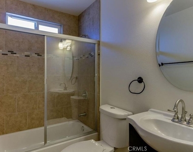 1627 E 88th - Photo Thumbnail 13