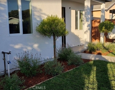 1627 E 88th - Photo Thumbnail 9