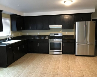 1627 E 88th - Photo Thumbnail 12