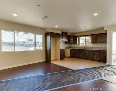 1627 E 88th - Photo Thumbnail 10