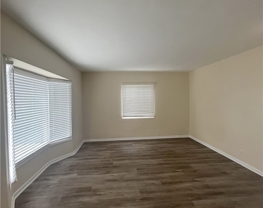 128 E 121st Street - Photo Thumbnail 2