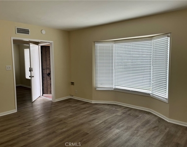 128 E 121st Street - Photo Thumbnail 1
