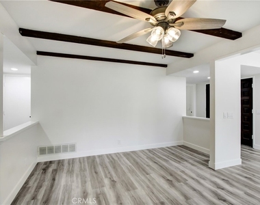 1745 N Holbrook Street - Photo Thumbnail 5