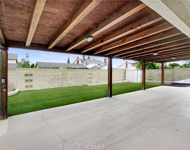 1745 N Holbrook Street - Photo Thumbnail 14