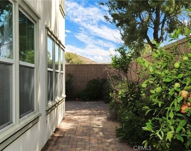 104 Desert Bloom - Photo Thumbnail 29